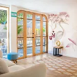 Casana Rosa Hotel