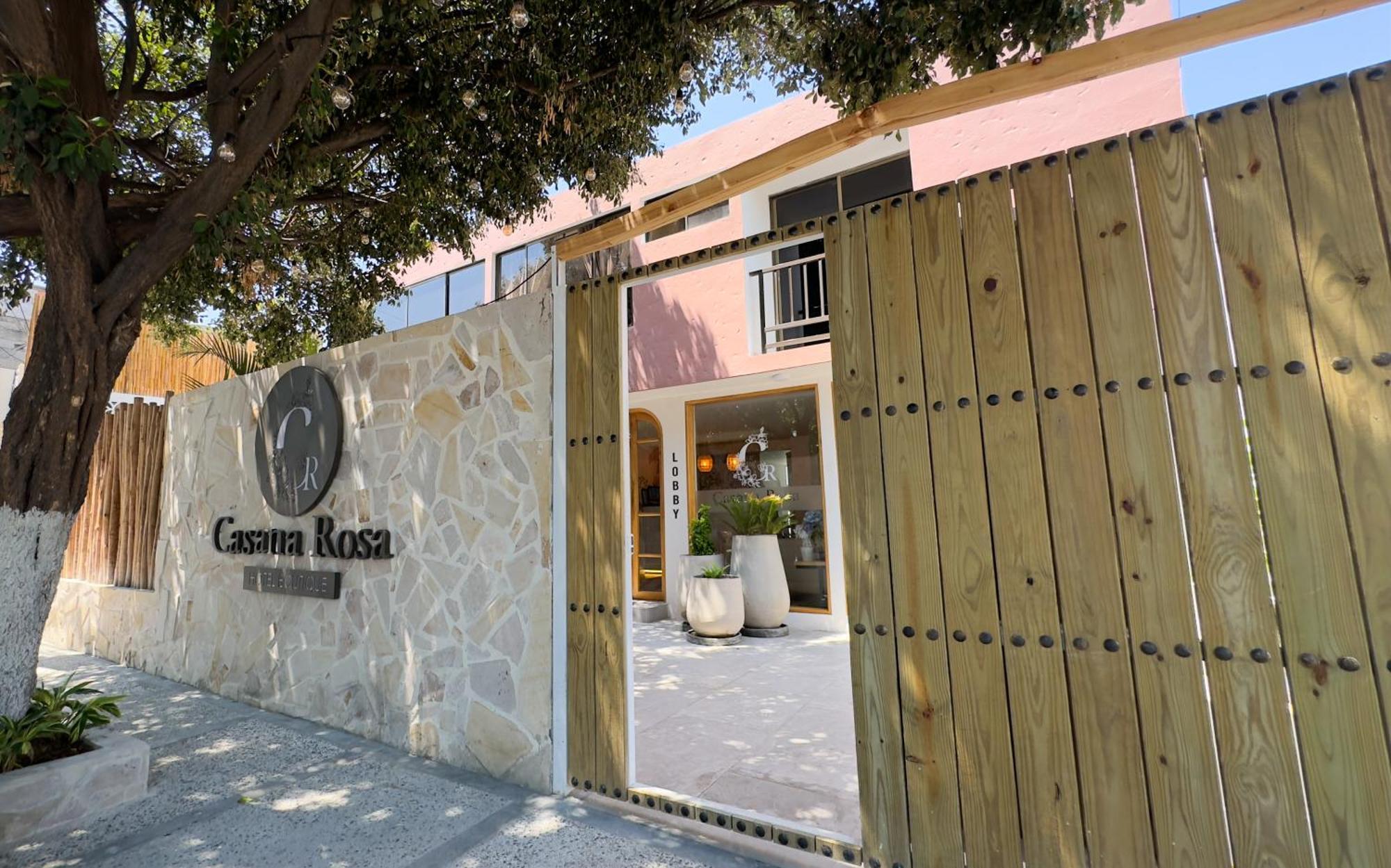 Casana Rosa Hotel *
