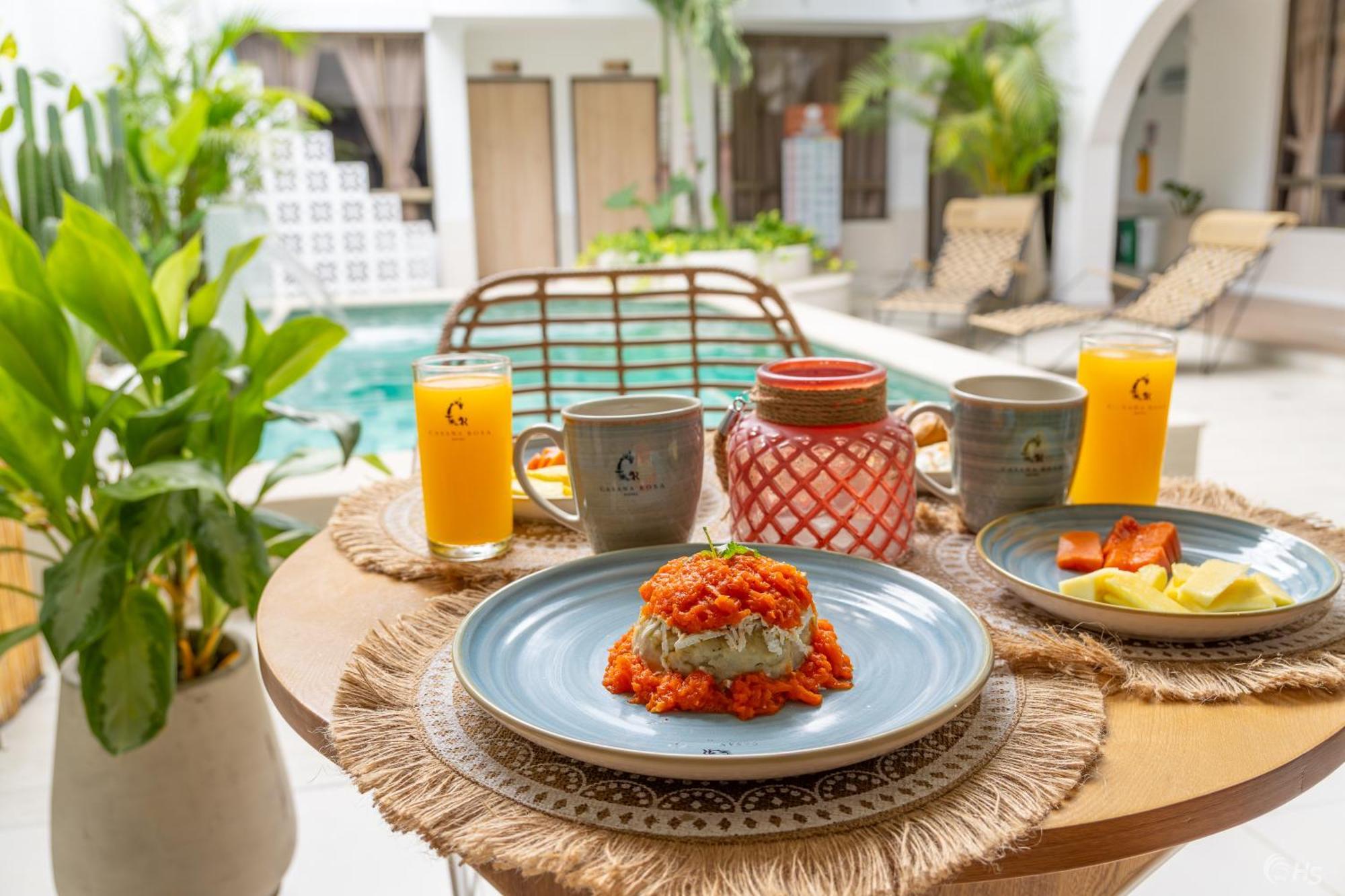 Casana Rosa Hotel